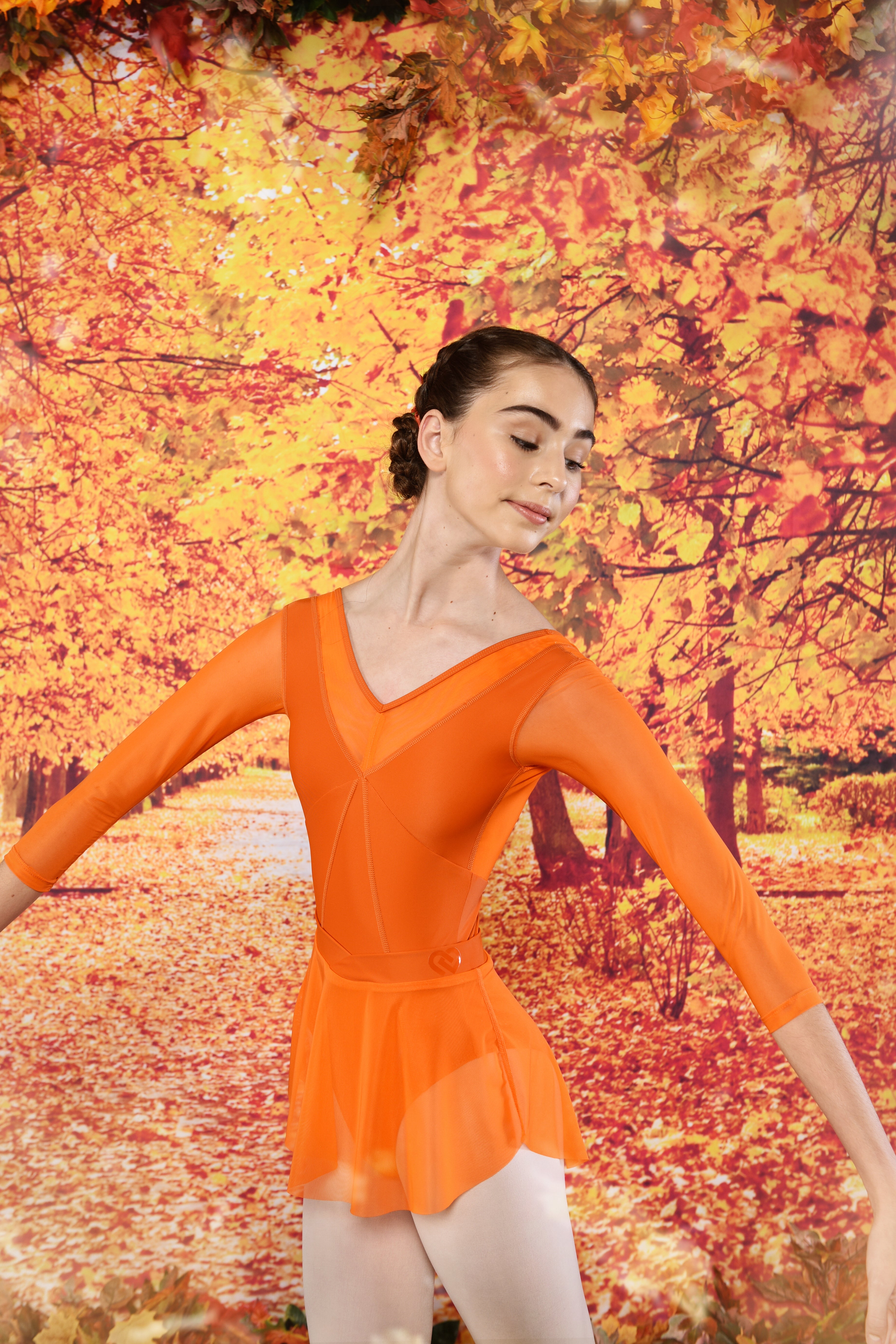 Claudia Dean, Royal Ballet  Dance outfits, Dance photography poses, Ballet  dancers